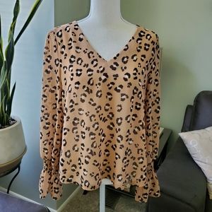LAST CHANCE - A New Day Leopard print long sleeve v-neck…